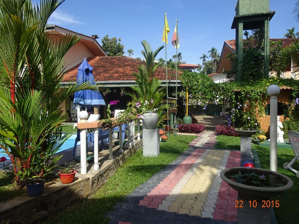 Hilda Guest House Hikkaduwa Extérieur photo
