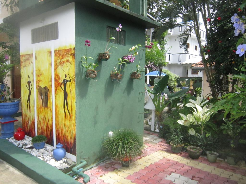 Hilda Guest House Hikkaduwa Extérieur photo
