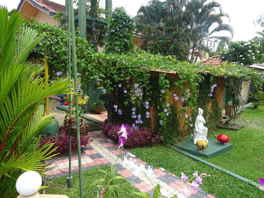 Hilda Guest House Hikkaduwa Extérieur photo