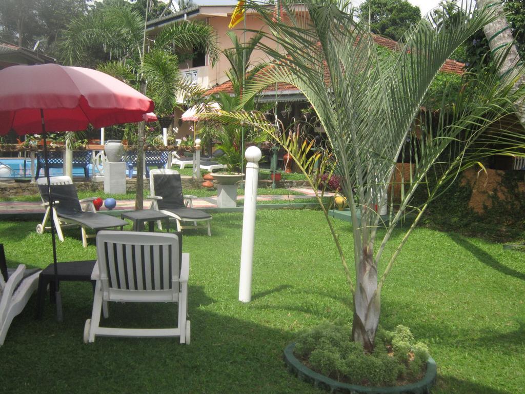 Hilda Guest House Hikkaduwa Extérieur photo