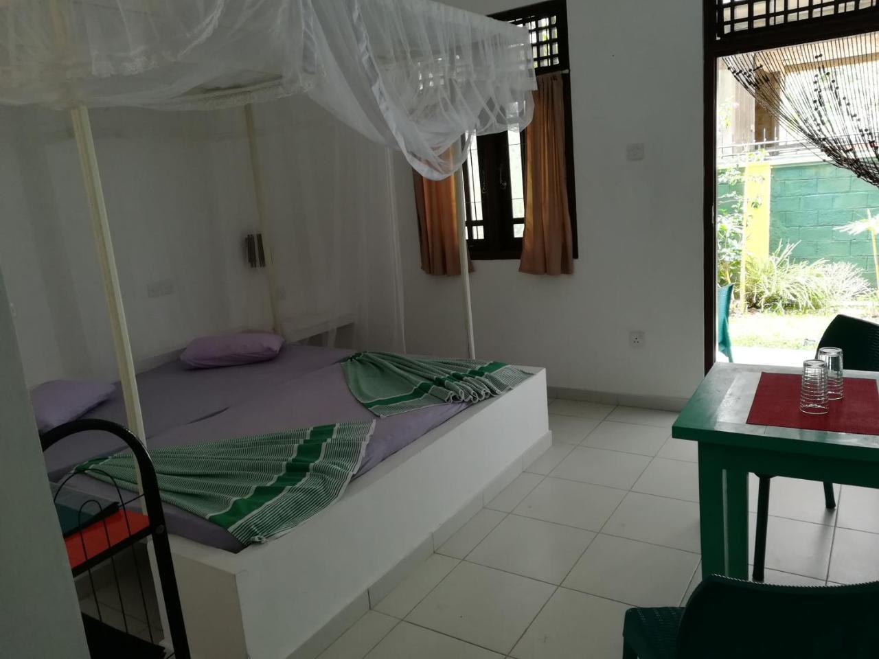 Hilda Guest House Hikkaduwa Extérieur photo